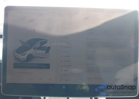 2023 Tesla Model Y Awd/Long Range Dual Motor All-Wheel Drive z USA, uszkodzony, nr VIN 7SAYGDEE5PF635160